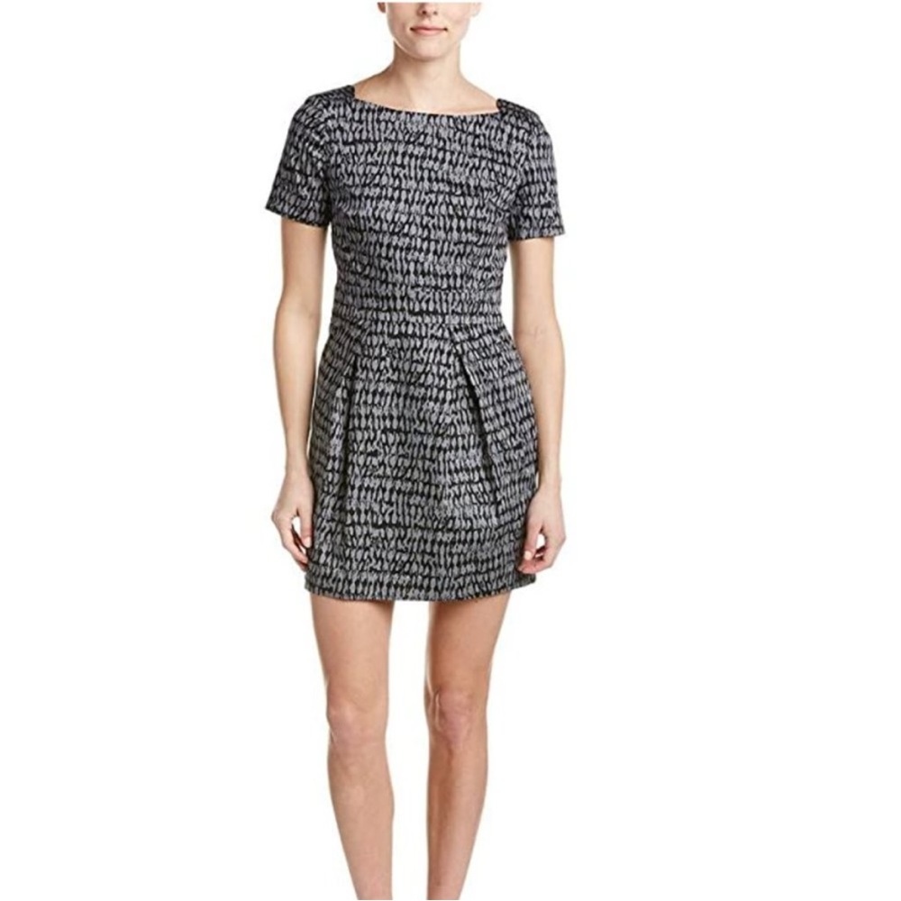 French Connection Canyon Sands Short Sleeve Dress Size 2